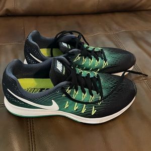 Authentic Nike shoes. Size 9